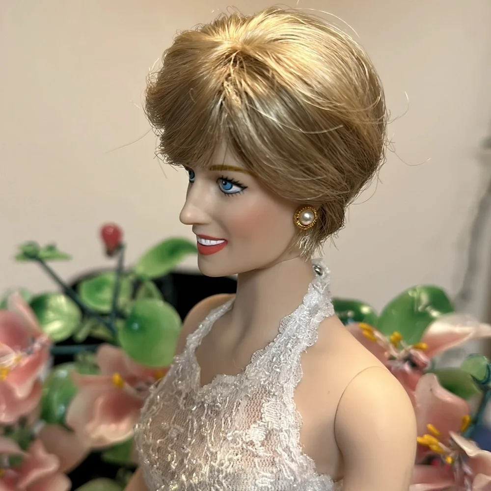 Franklin Mint Princess Diana of Whales. The people’s Princess forever. - Picture 2 of 8
